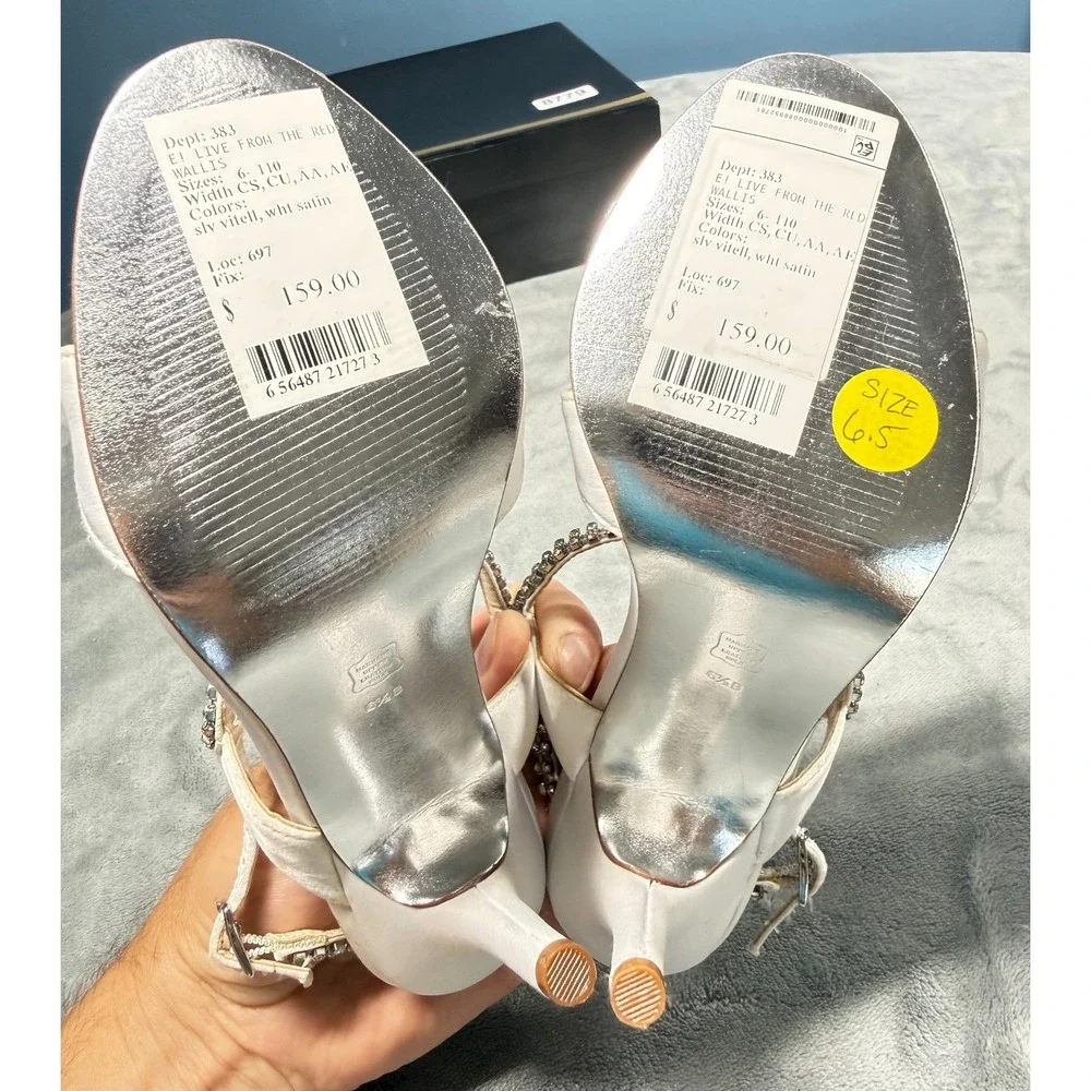 E Live From The Red Carpet Wallis Womens 6.5 White Satin Rhinestone Sandals